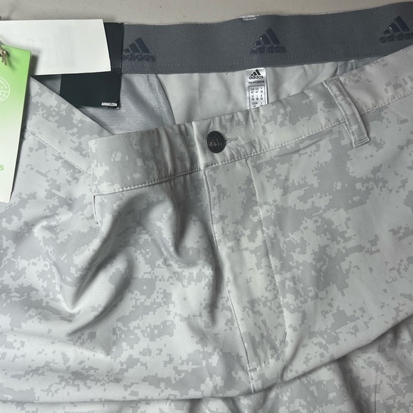 NWT Adidas 42W Ultimate 365 Camo Stretch Band PRIMEGREEN 8.5” Inseam Shorts - Picture 9 of 13